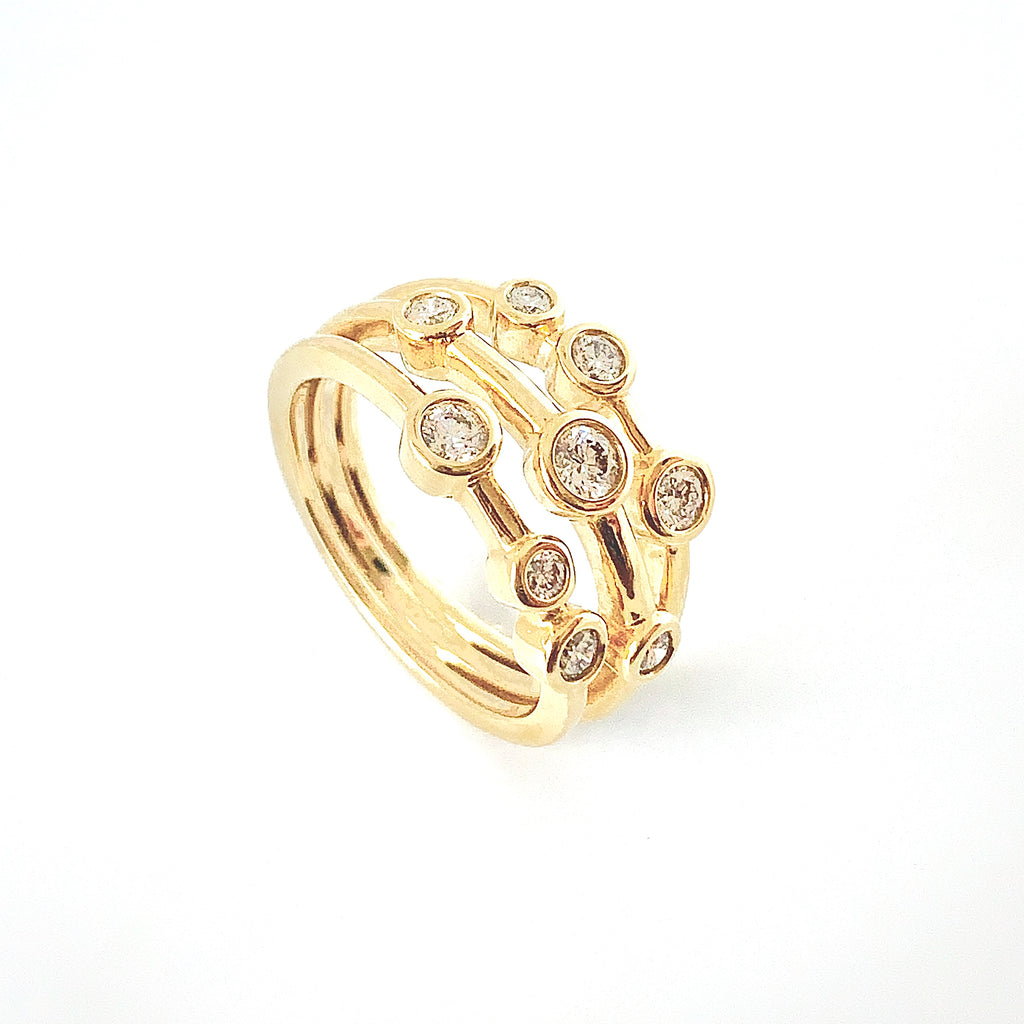 18CT YELLOW GOLD 50PT SCATTERED DIAMOND RING