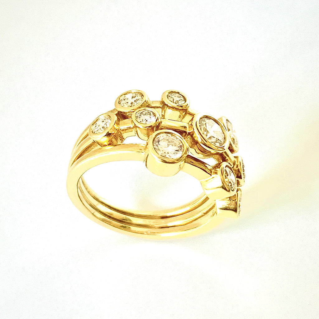 18CT YELLOW GOLD SCATTERED DIAMOND RING 1.50CT