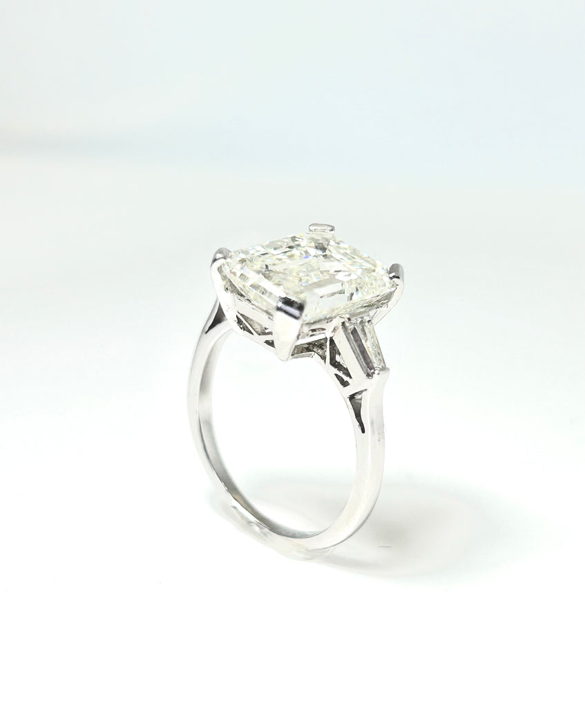 PLATINUM 5.04CT EMERALD CUT DIAMOND TRILOGY