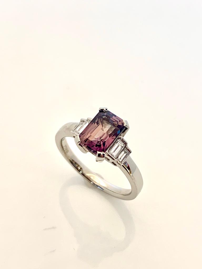 2.15CT COLOUR CHANGE SAPPHIRE RING