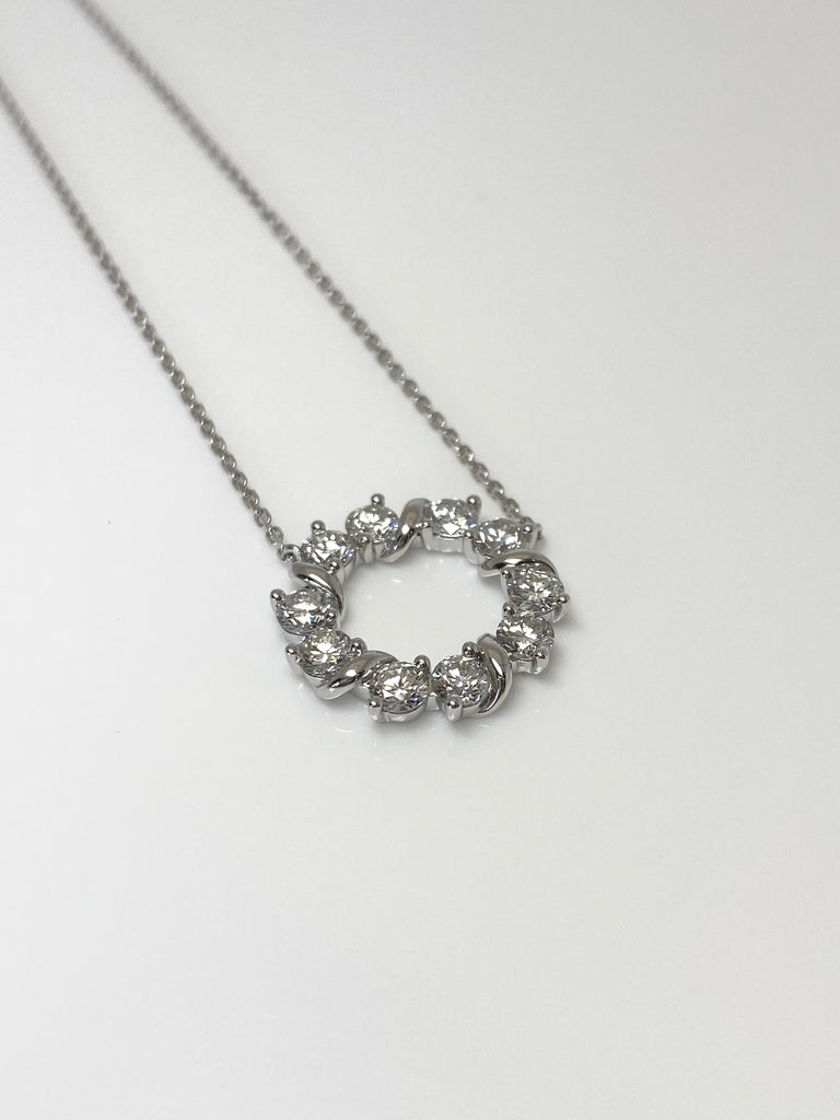 18CT WHITE GOLD 1.08CT DIAMOND WREATH PENDANT