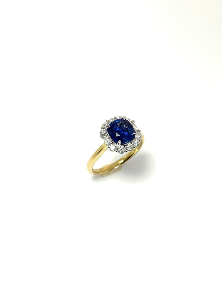 ROYAL BLUE SRI LANKAN SAPPHIRE DIAMOND RING