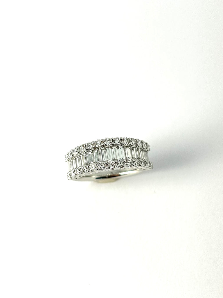 2.13CT PLATINUM AND ROUND DIAMOND BAGUETTE RING