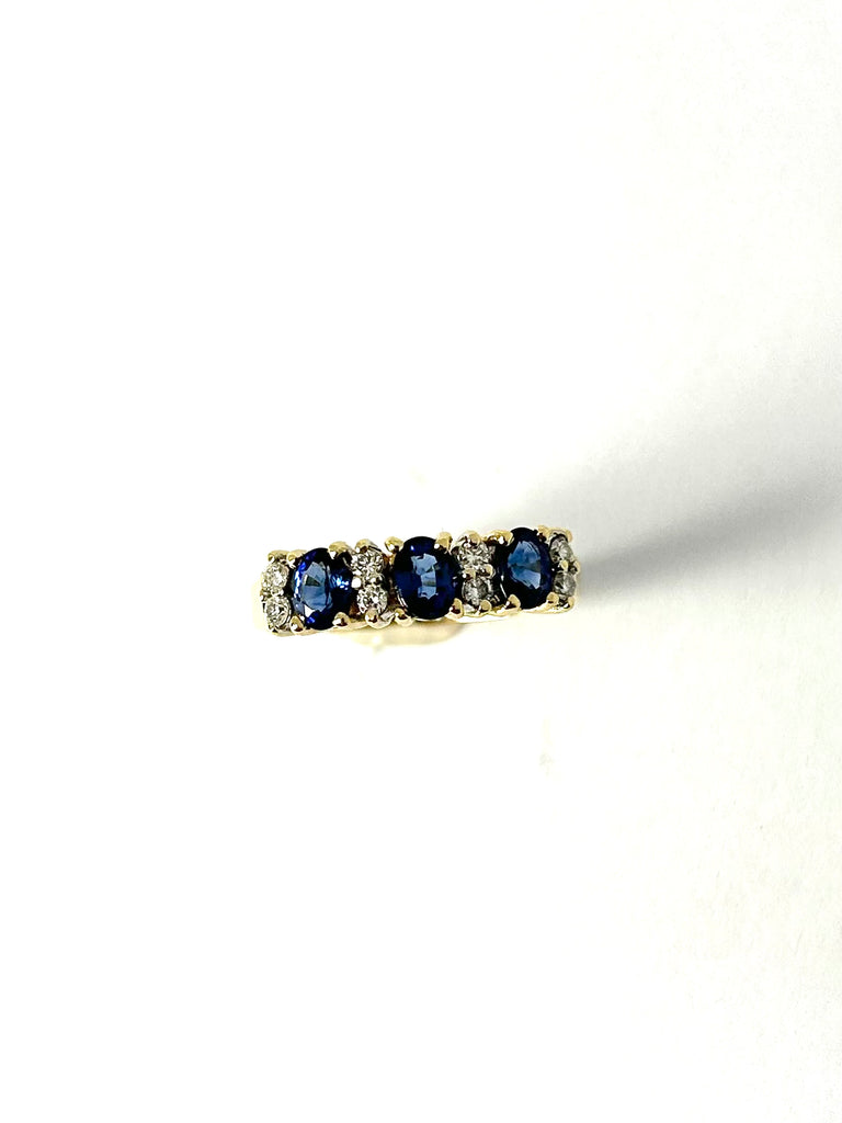18CT YELLOW GOLD 1.20CT SAPPHIRE AND 10PT DIAMOND RING