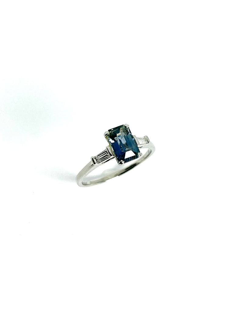 PLATINUM 2.15CT TEAL SAPPHIRE TRILOGY RING