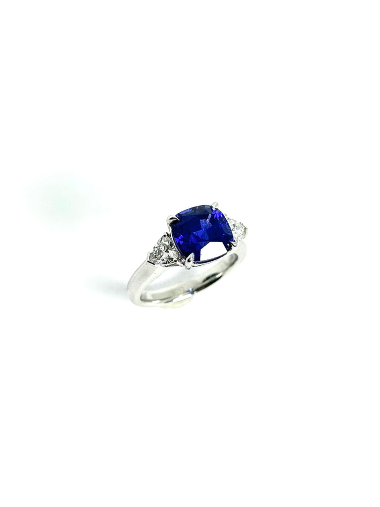 PLATINUM LAB GROWN 4.32CT SAPPHIRE AND DIAMOND TRILOGY RING