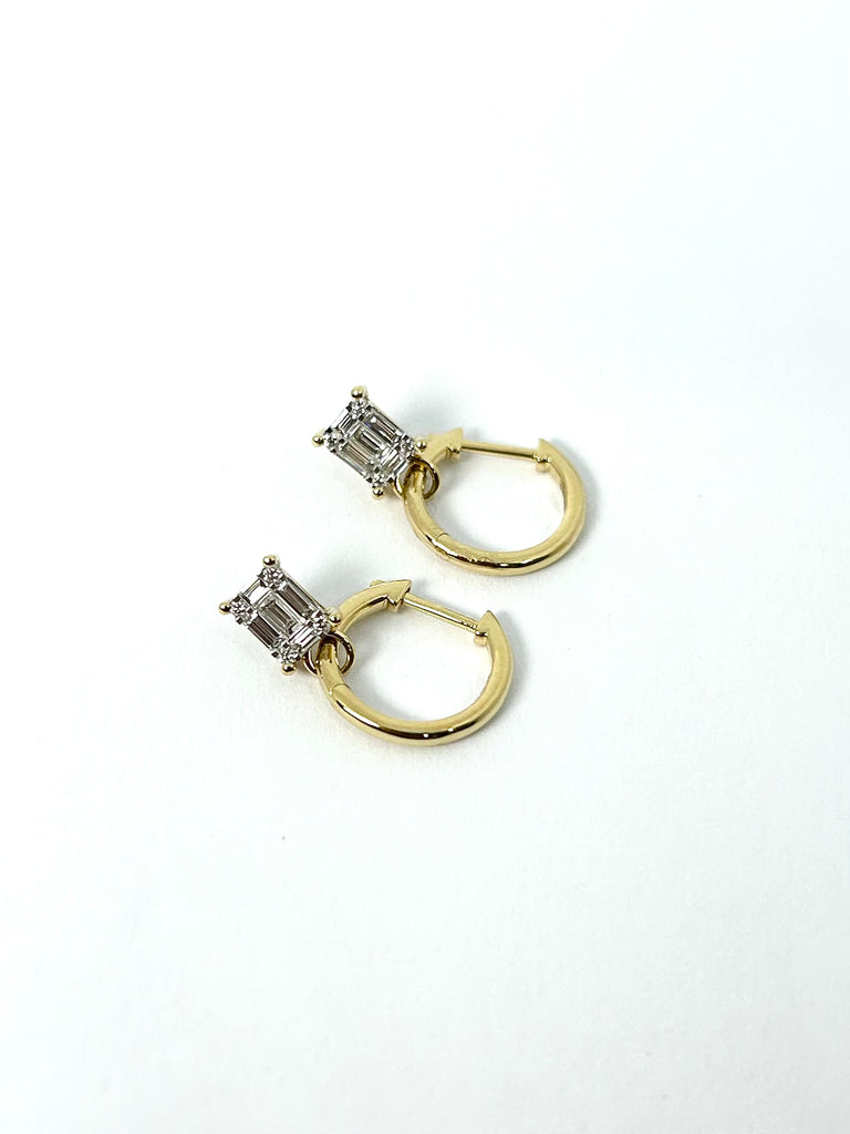 18CT 38PTS EMERALD CUT DIAMOND DROP HUGGIES IN YELLOW GOLD