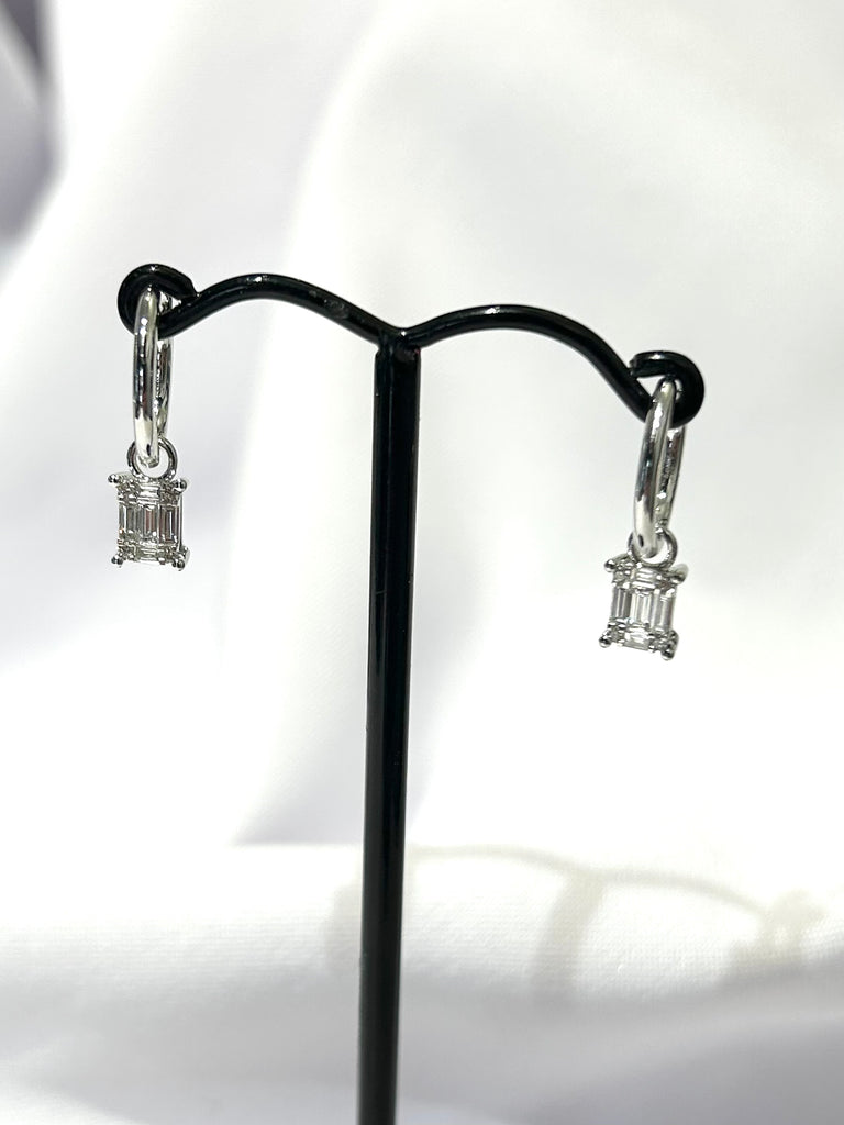 18CT 38CT EMERALD CUT DIAMOND DROP HUGGIES
