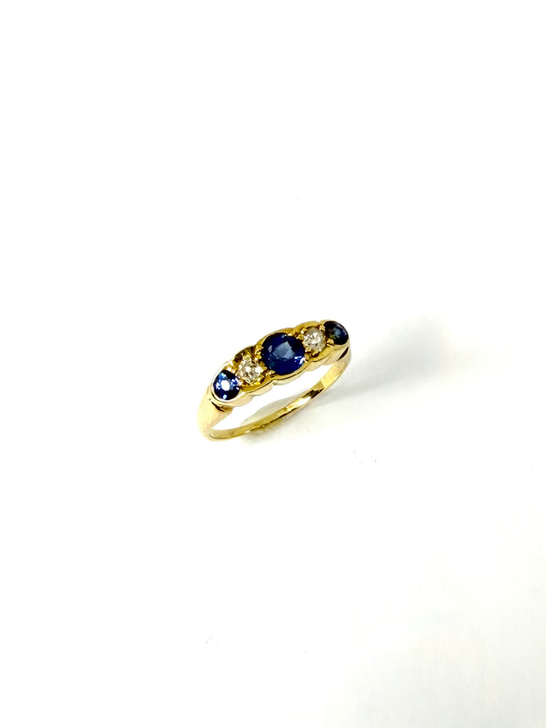 VICTORIAN 25PT DIAMOND AND 70PT SAPPHIRE RING IN 18CT YELLOW GOLD