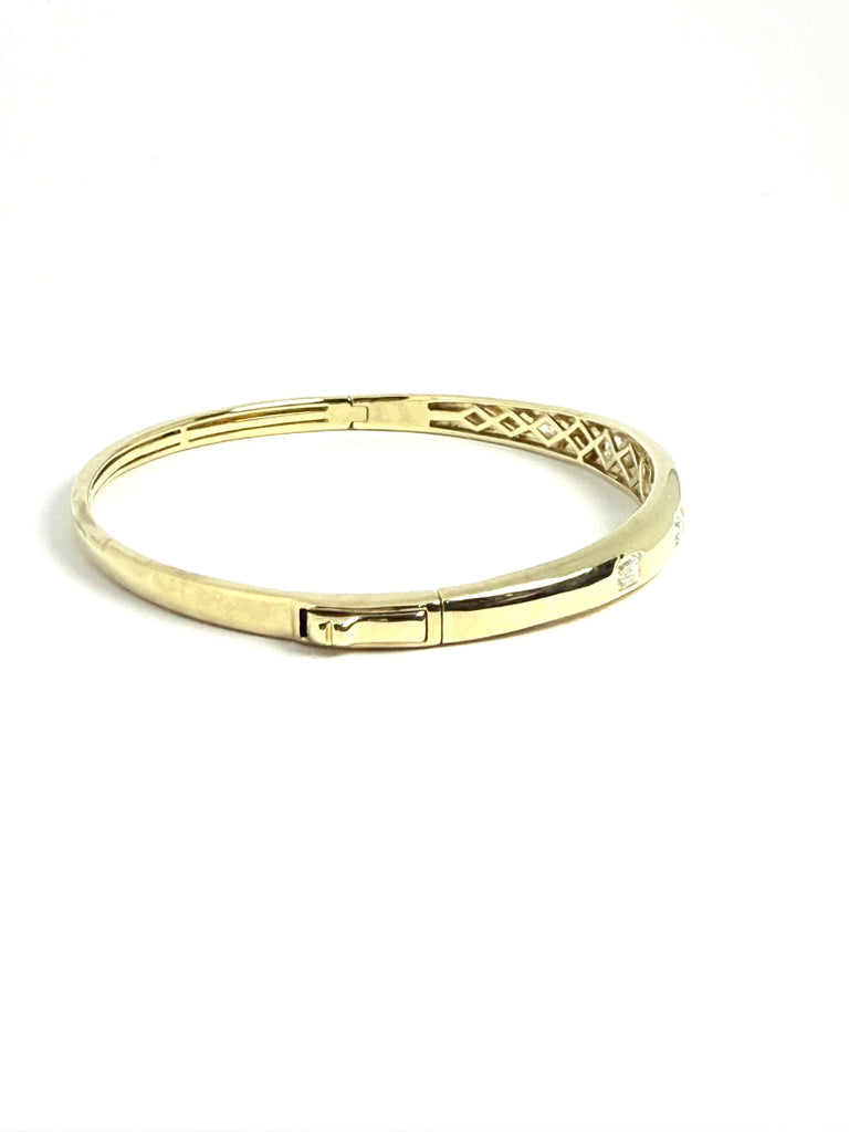 9CT 1.44CT LAB GROWN DIAMOND SET BANGLE