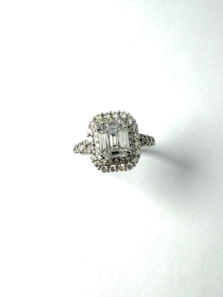 18CT 1.33CT VARIED CUT CLUSTER RING IN WHITE GOLD