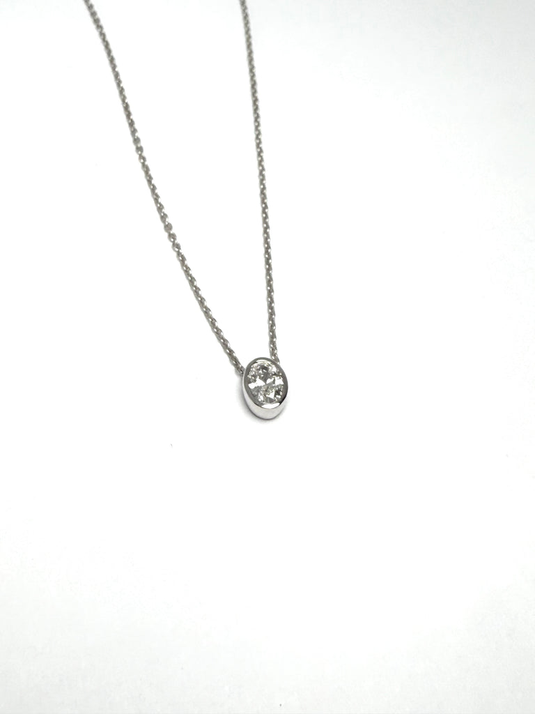 18CT WHITE GOLD 29PT OVAL BEZEL SET DIAMOND PENDANT