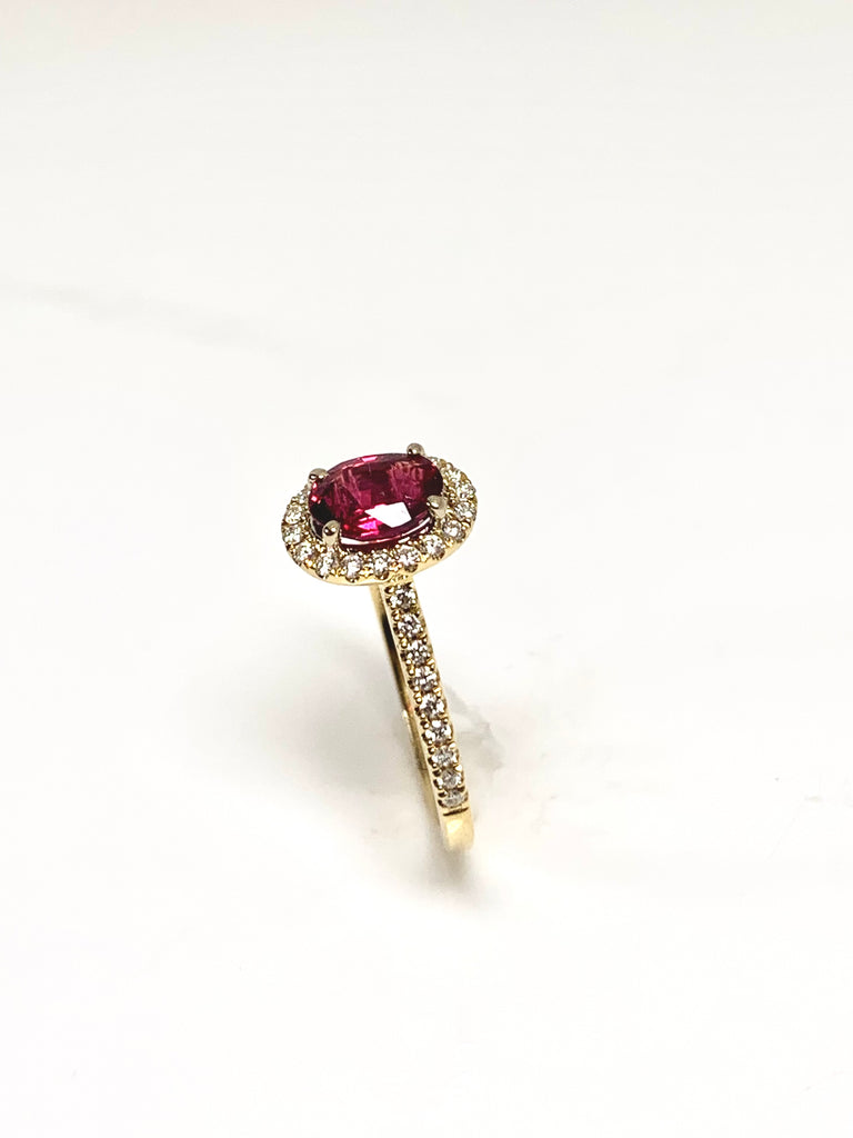 18CT DIAMOND AND RUBY HALO RING NATURAL NO HEAT