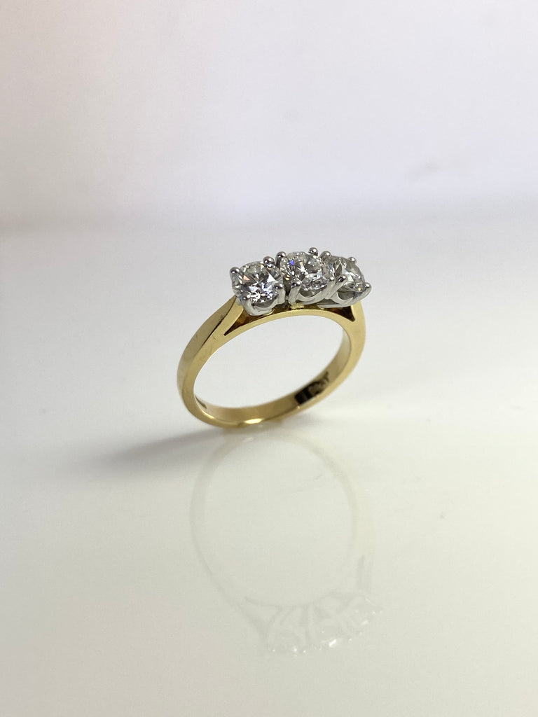 18CT 1.25CT TRILOGY DIAMOND RING