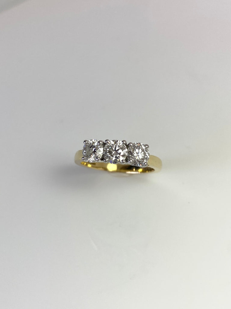 18CT 1.25CT TRILOGY DIAMOND RING