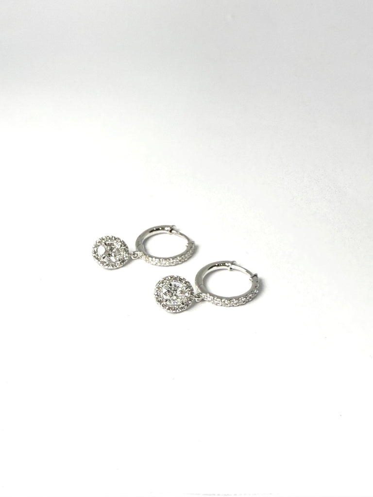 18CT 1.04CT OVAL HALO DIAMOND DROP HUGGIES