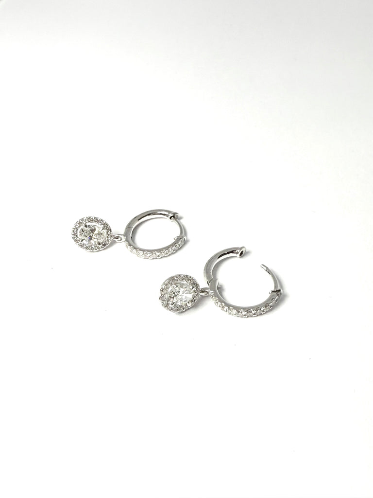 18CT 1.04CT OVAL HALO DIAMOND DROP HUGGIES