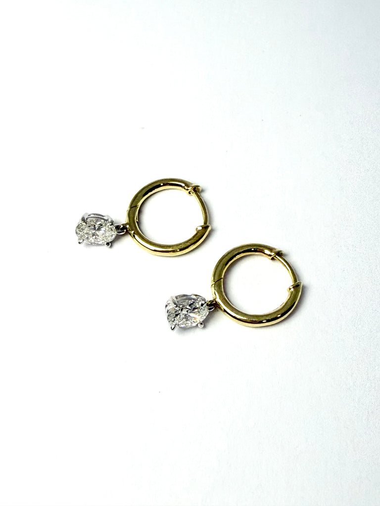 18CT 80PT OVAL DIAMOND DROP EARRINGS