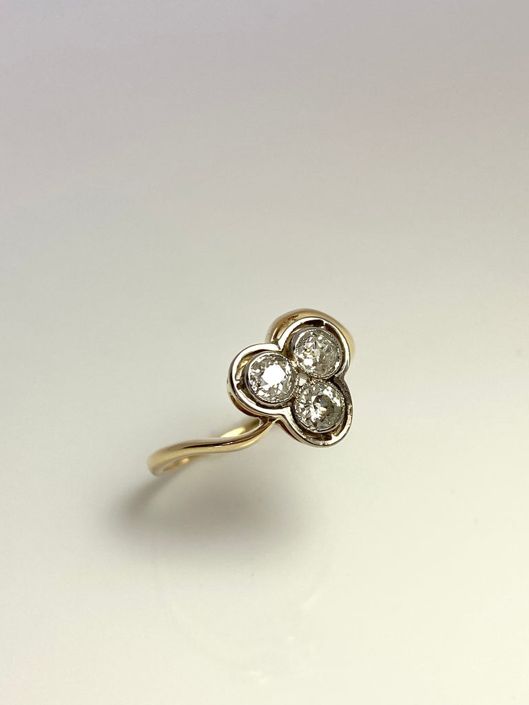 18CT VICTORIAN 3 STONE OLD CUT DIAMOND RING