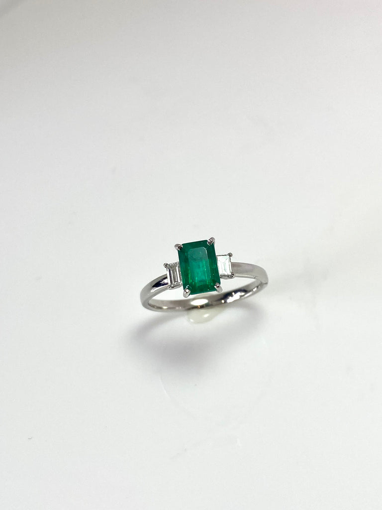 PLATINUM 1.07CT COLUMBIAN EMERALD TRILOGY RING