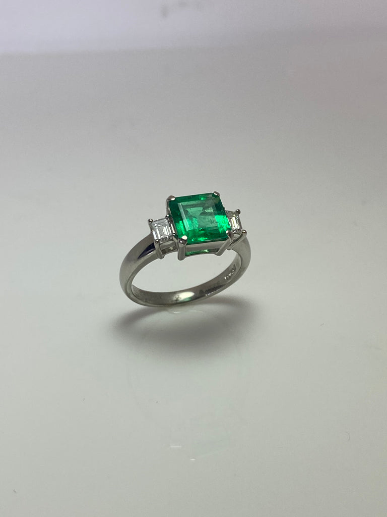 PLATINUM 1.53CT COLUMBIAN EMERALD TRILOGY RING