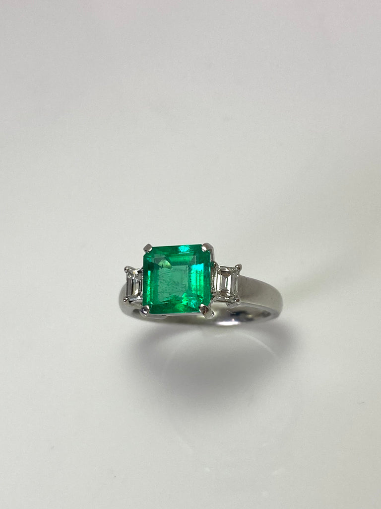PLATINUM 1.53CT COLUMBIAN EMERALD TRILOGY RING