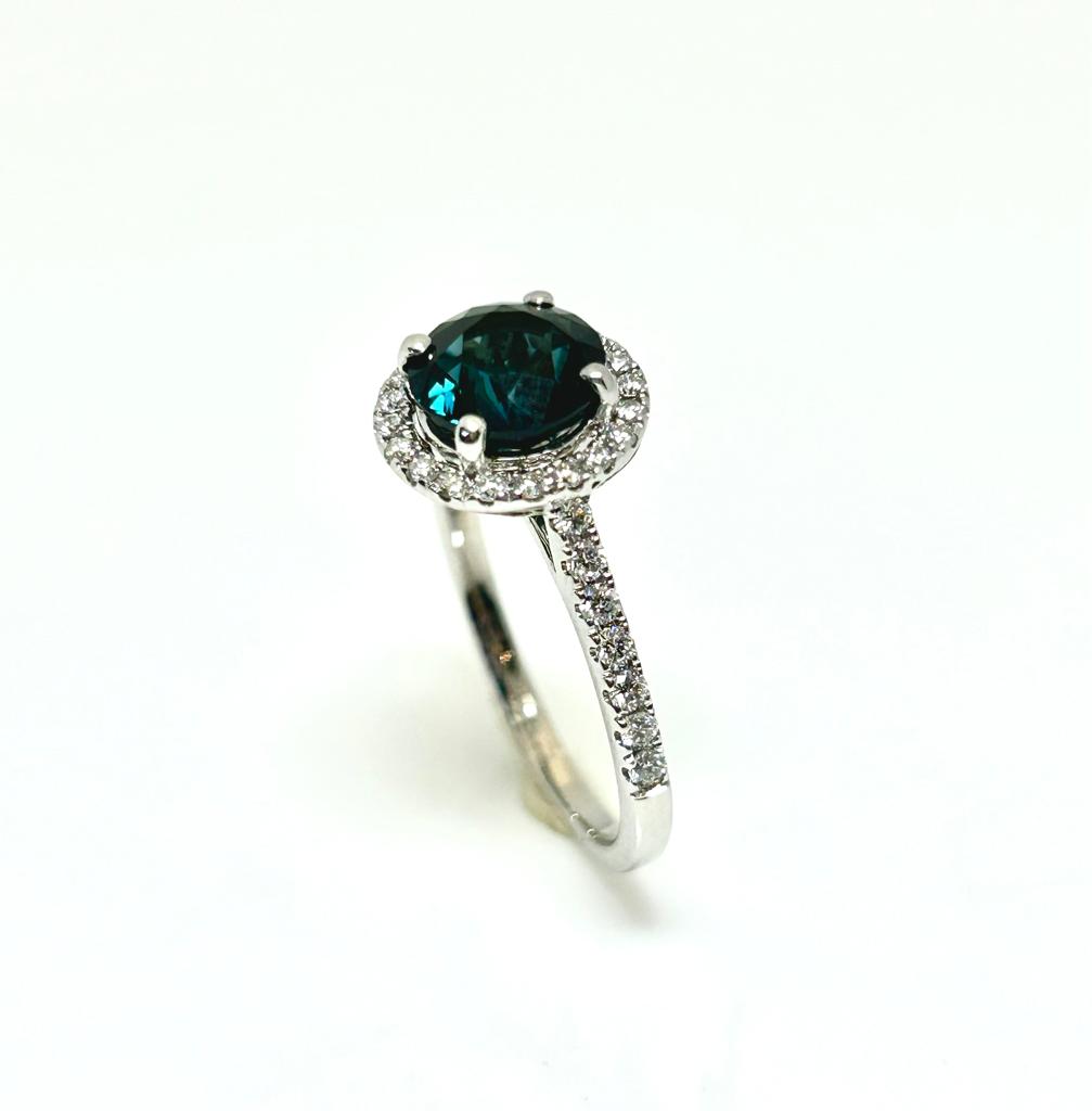 18CT WHITE GOLD 2.26CT TEAL SAPPHIRE AND 0.33CT DIAMOND RING