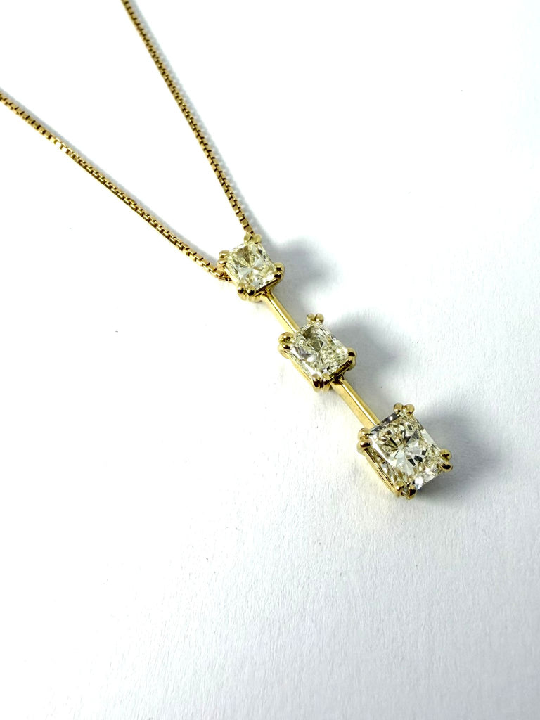 18CT RADIANT CUT DIAMOND 1.50CT DROP PENDANT