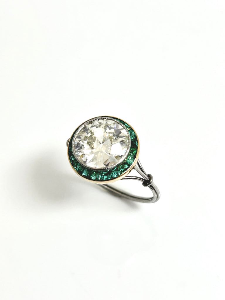 PLATINUM ART DECO 3.20CT DIAMOND AND EMERALD RING