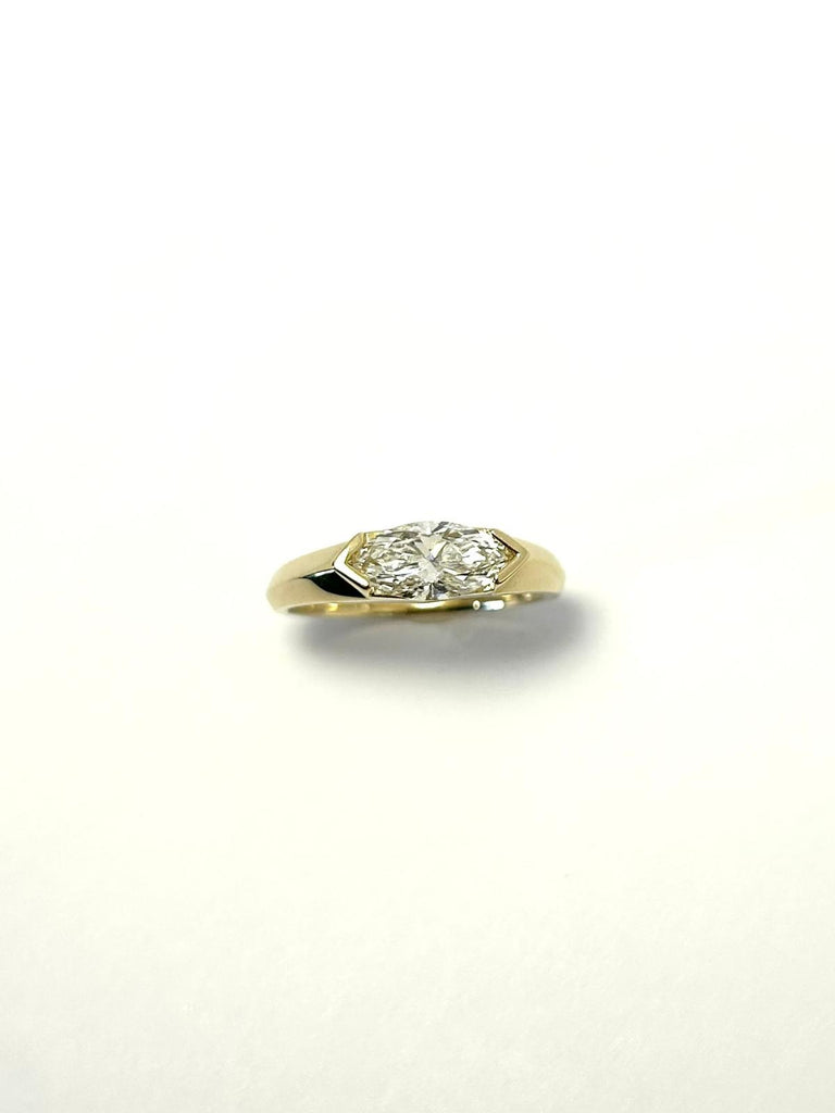 14CT MODERN MARQUISE LAB DIAMOND RING