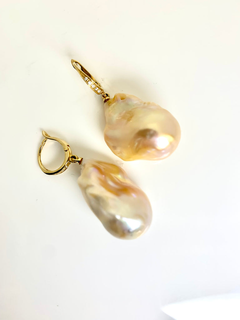 MABE PEARL 18CT YELLOW GOLD DROP EARRINGS