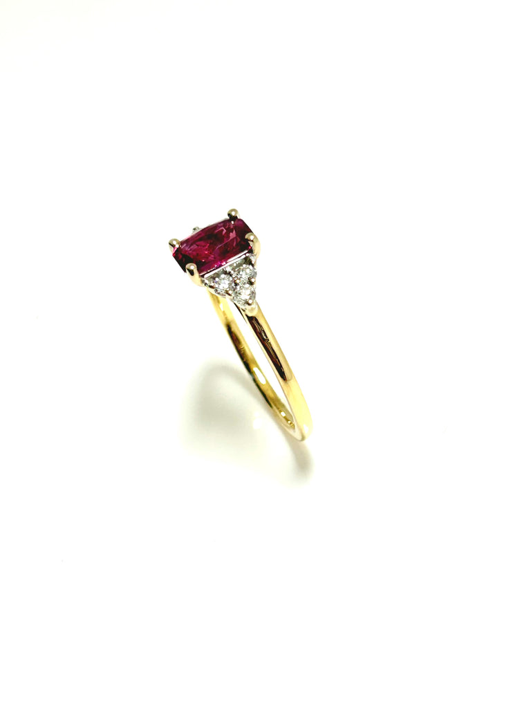 18CT PINK SAPPHIRE AND DIAMOND TREFOIL RING