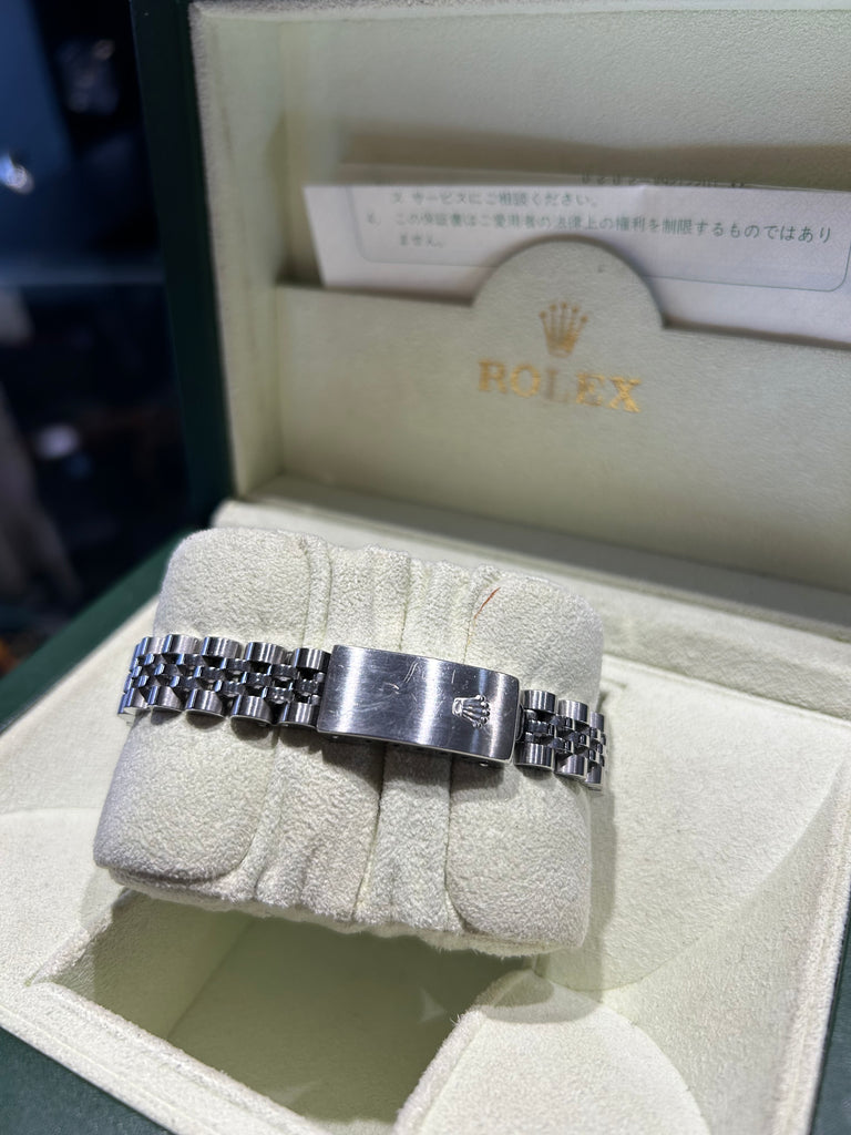 ROLEX 26MM MOTHER OF PEARL DIAMOND DOT DIAL AND BEZEL