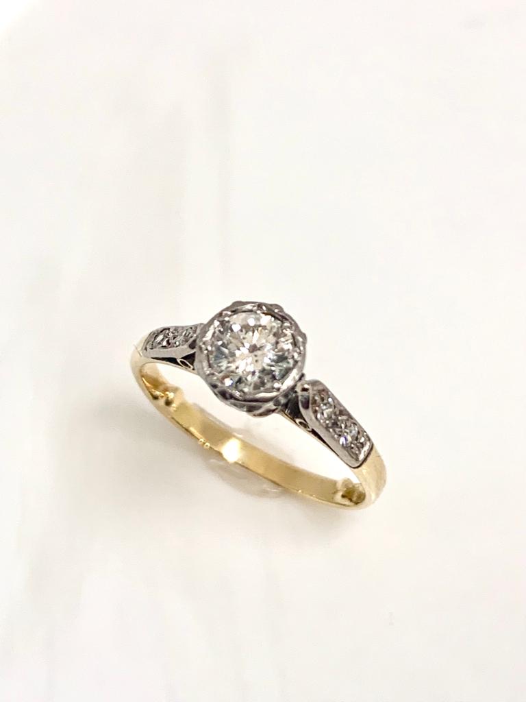 VINTAGE 18K AND PLATINUM OLD EUROPEAN CUT 33PT DIAMOND SOLITAIRE RING