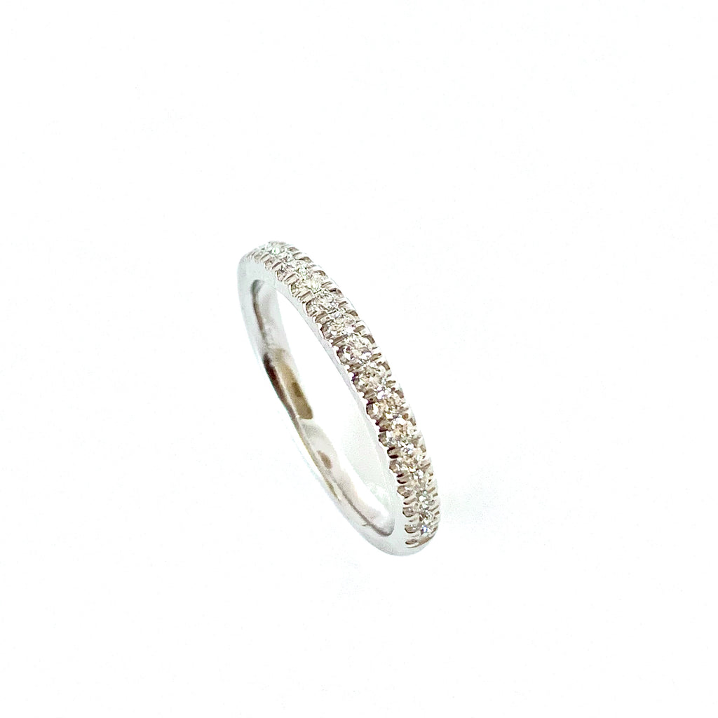 PLATINUM 25PT DIAMOND BAND