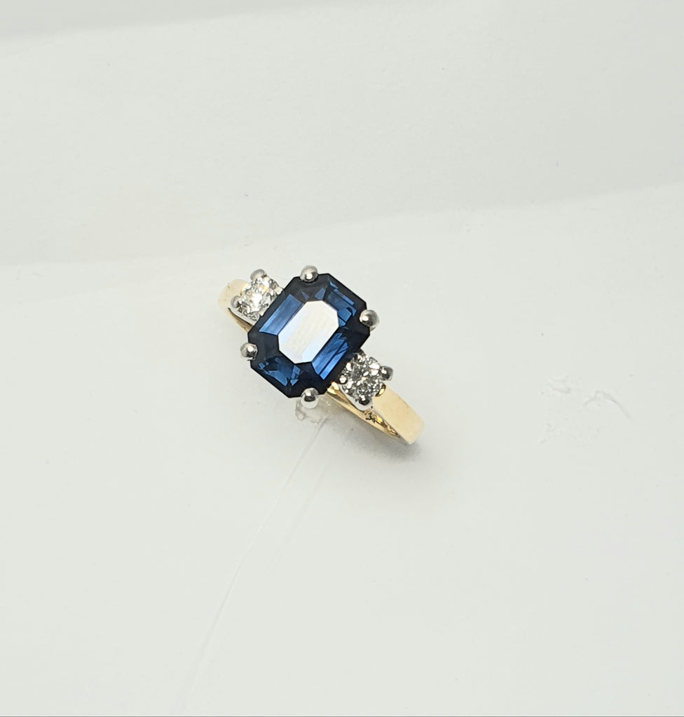 3.30CT TEAL SAPPHIRE AND DIAMOND RING