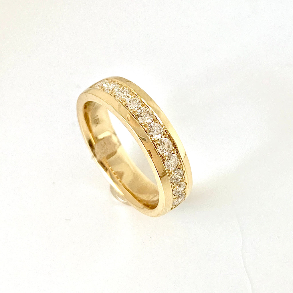 18CT GOLD 50PT DIAMOND BAND