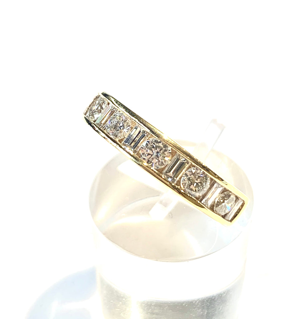 18CT 1.02CT DIAMOND ETERNITY RING