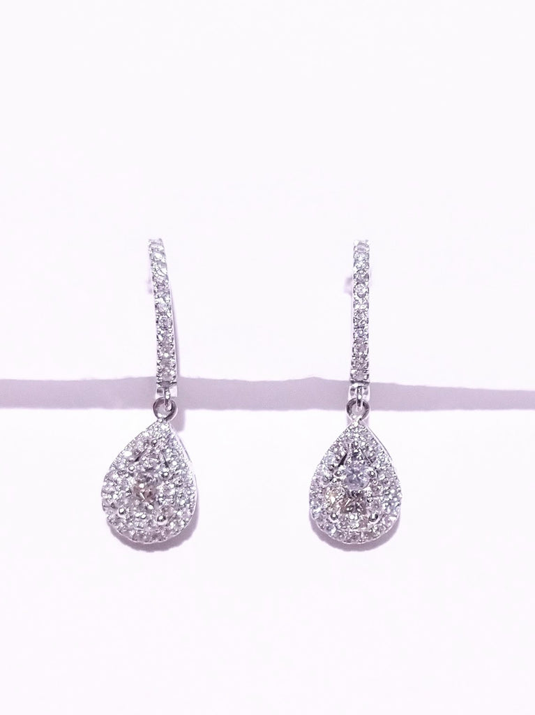 DIAMOND CLUSTER IN 18K WHITE GOLD DROP EARRINGS