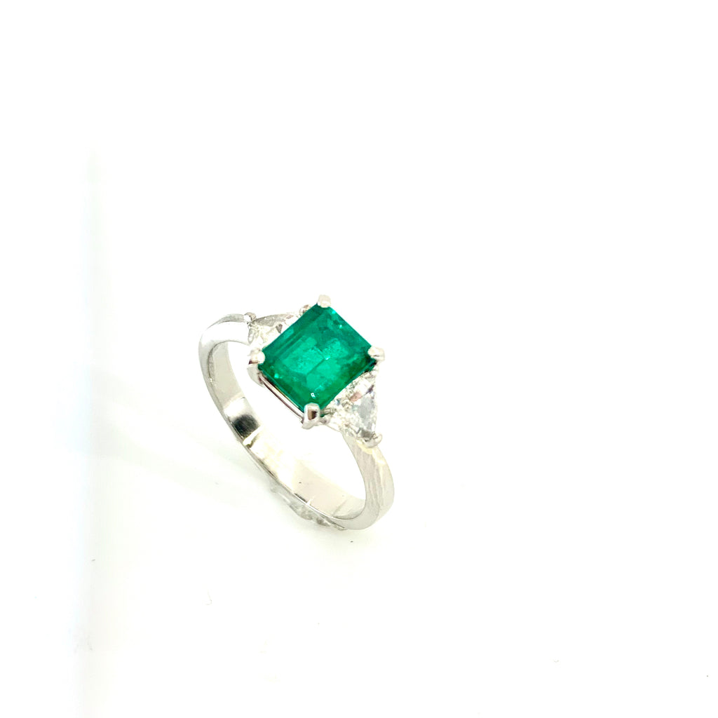 PLATINUM EMERALD & DIAMOND RING