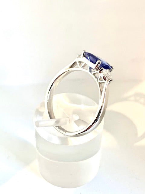 18CT EMERALD CUT TANZANITE & DIAMOND RING