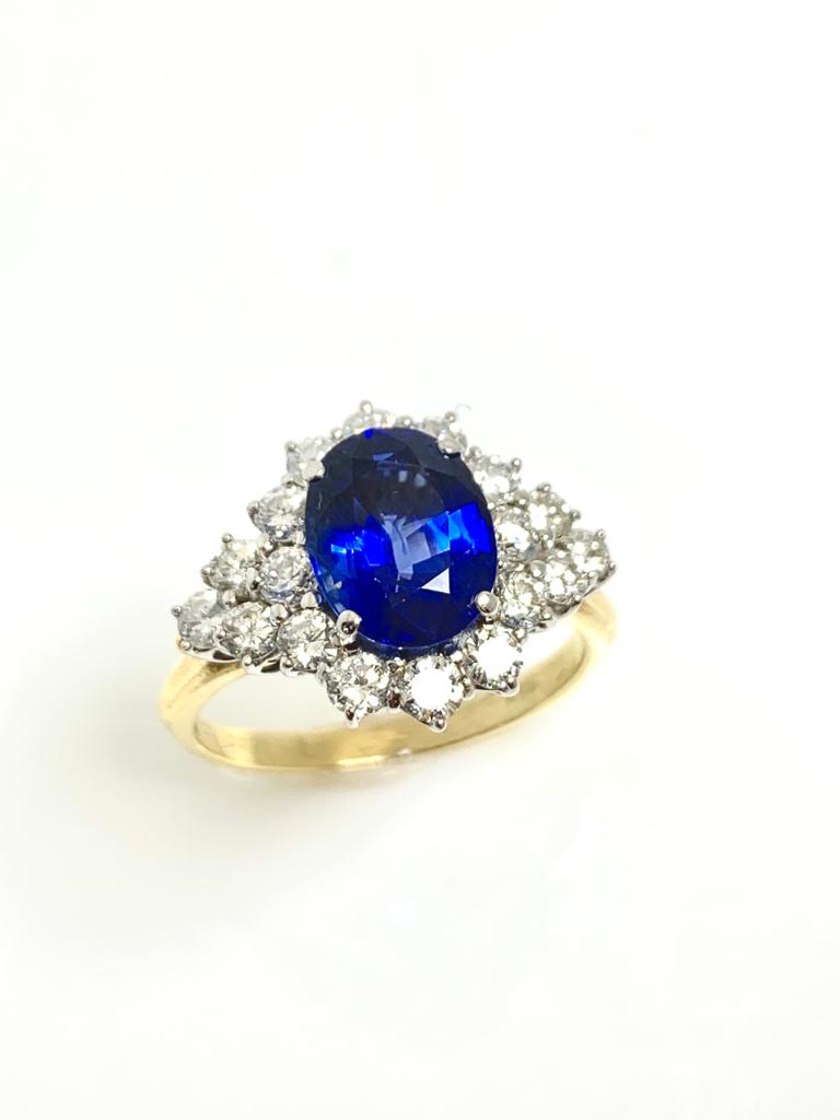 ROYAL BLUE SAPPHIRE AND DIAMOND RING