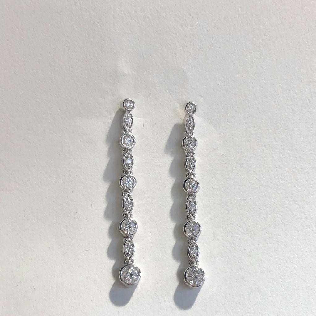 18CT WHITE GOLD DIAMOND DROP EARRINGS